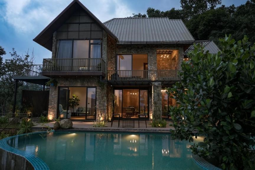 Luxury Villas and Treehouses